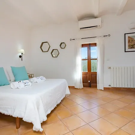 In Sleeps 10 - Sa Vinya