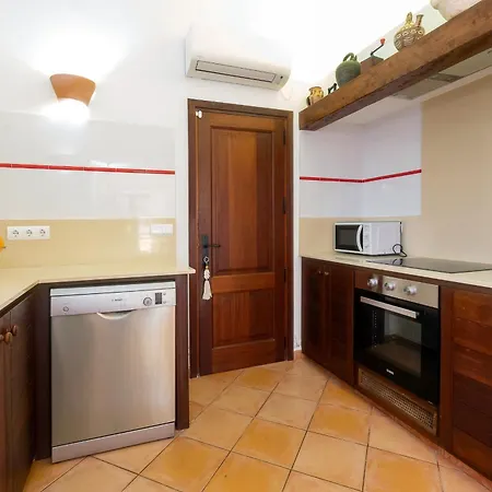 In Sleeps 10 - Sa Vinya 别墅