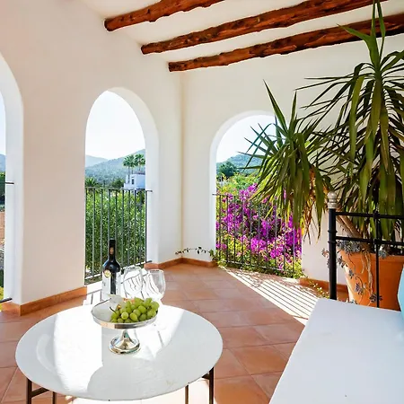 In Sleeps 10 - Sa Vinya *
