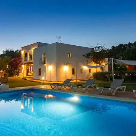 In Sleeps 10 - Sa Vinya 别墅 *